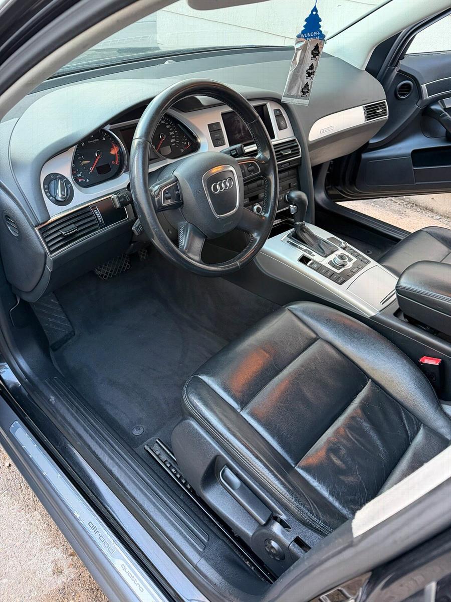 Audi  2010 — photo 7