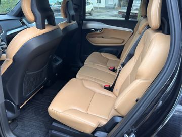 Volvo XC90 - 11