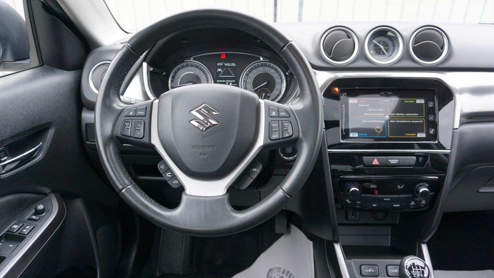 Fahrzeugabbildung Suzuki Vitara 1.4 Mild-Hybrid Comfort+ 4x4, Navi, LED