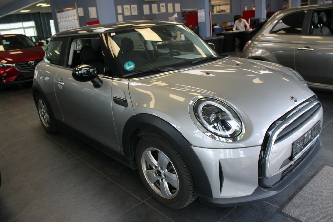 MINI Cooper Aut. Essential Trim