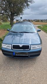 Skoda Octavia Combi 1.9 TDI 96kW Style Style - Skoda Octavia aus 2004: Combi