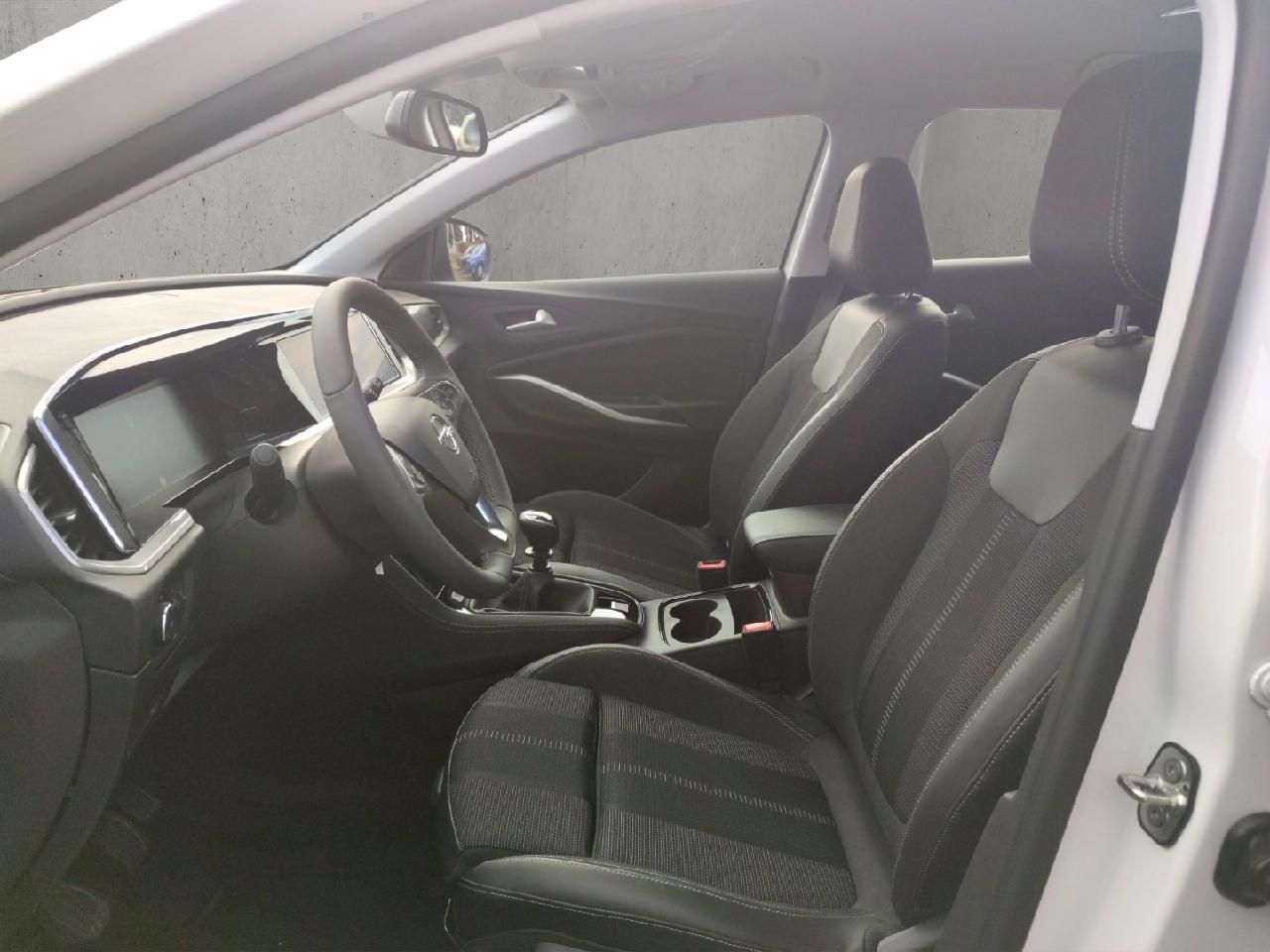 Fahrzeugabbildung Opel Grandland 1.2T GS - Sitz- Lenkradhzg., Klimaaut.