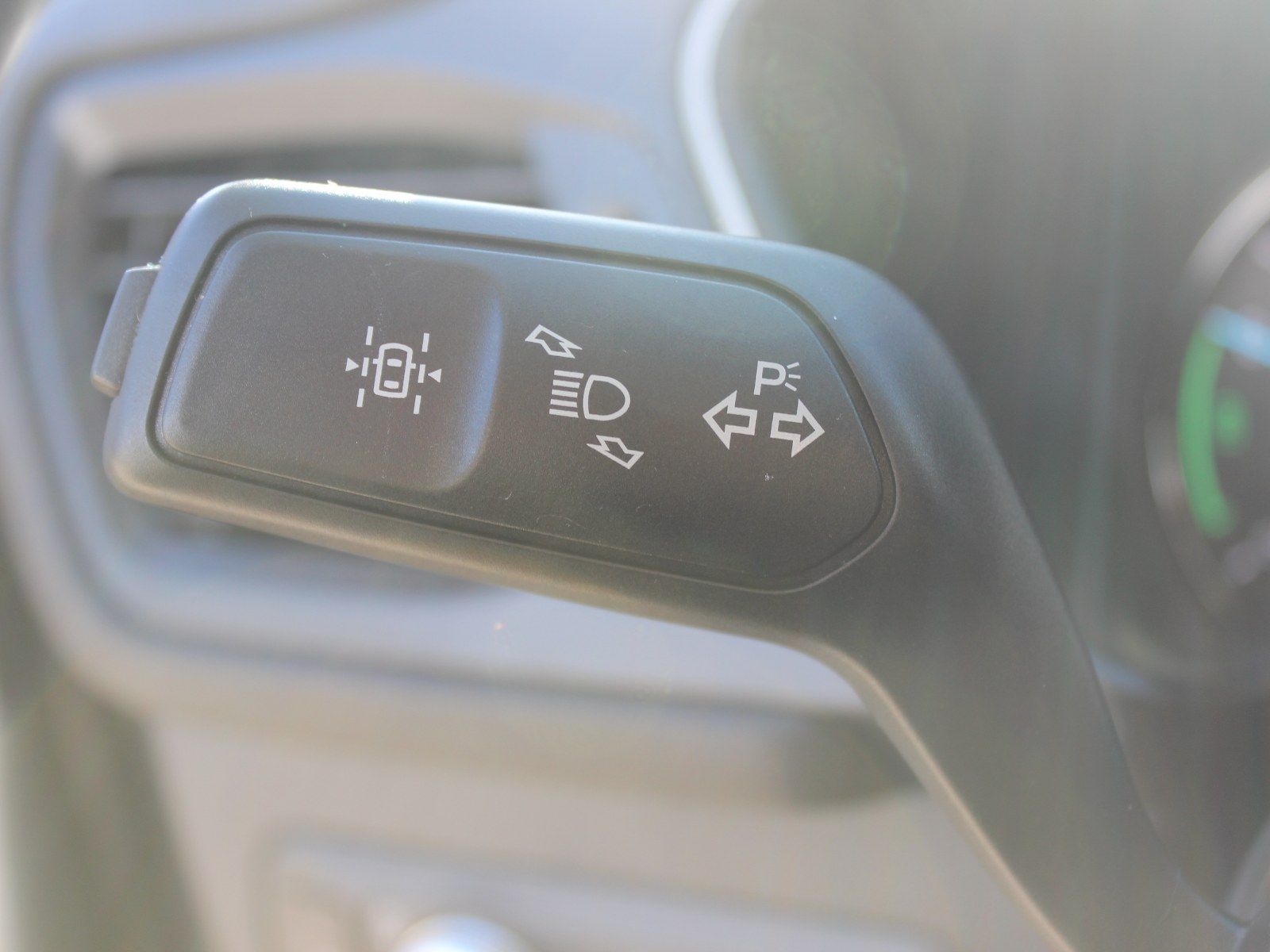 Fahrzeugabbildung Ford Kuga Plug-In Hybrid Cool & Connect 2,5 Duratec