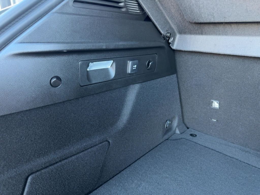 Fahrzeugabbildung Alfa Romeo Tonale Veloce, 360 Kamera, elektr. Heckkl. SHZ