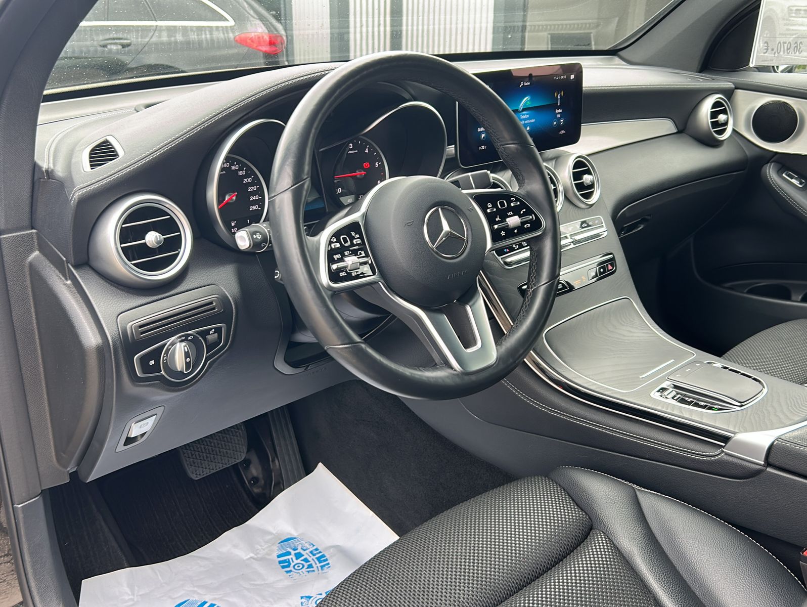 Fahrzeugabbildung Mercedes-Benz GLC 300 d 4MaticExclusive