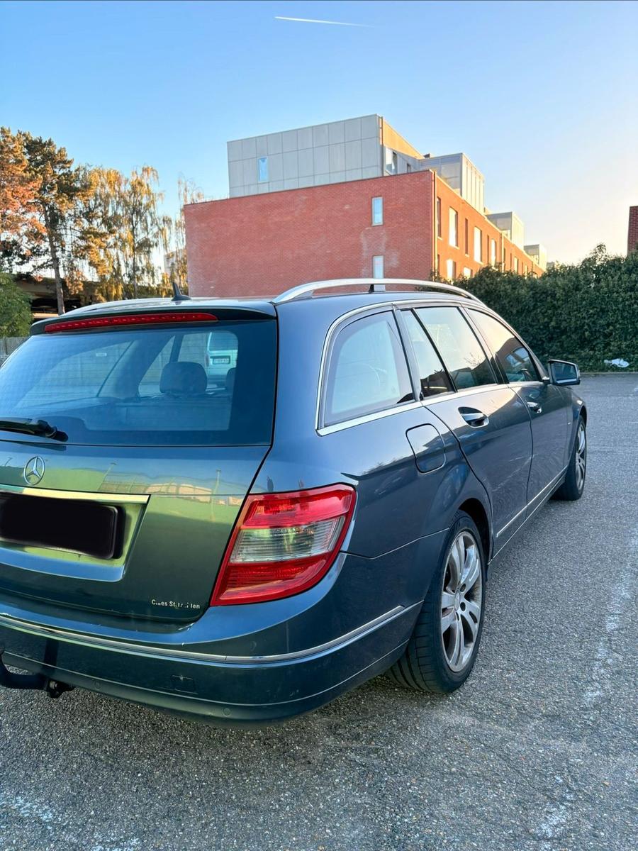 Mercedes-Benz C200 2010 — photo 6