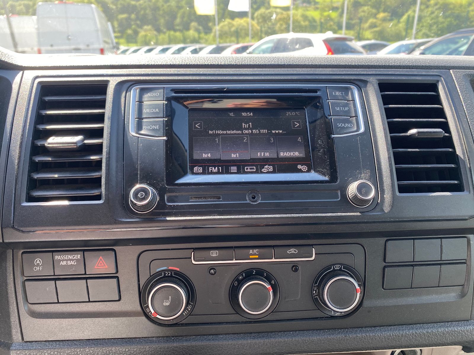 Fahrzeugabbildung Volkswagen T6 Transporter EcoProfi 3-Sitzer AHK SHZ Klima