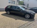 Volvo V90 D5 AWD Momentum Pro Geartronic HarmanKardon - Volvo V90 von privat
