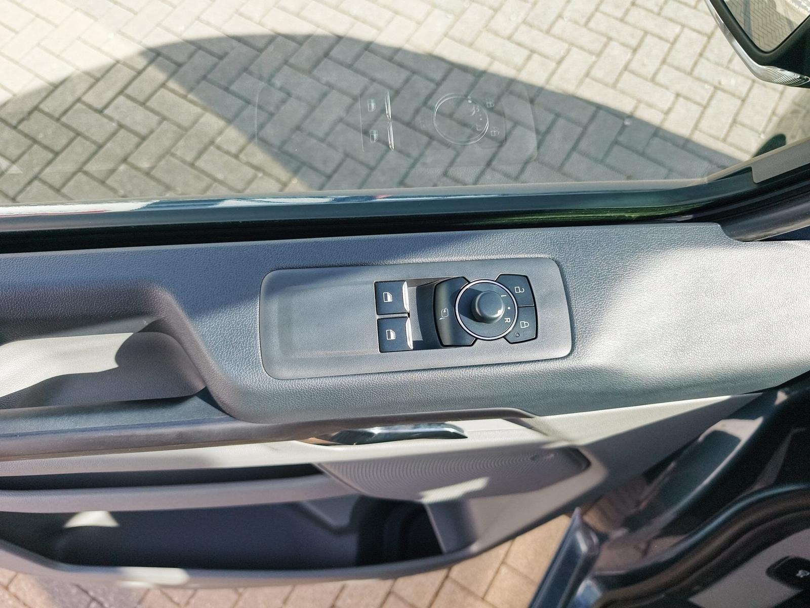 Ford Tourneo Custom L2 Titanium X 8S 5Jahre+AHK+Leder