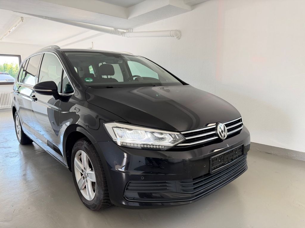 Image of Volkswagen Touran