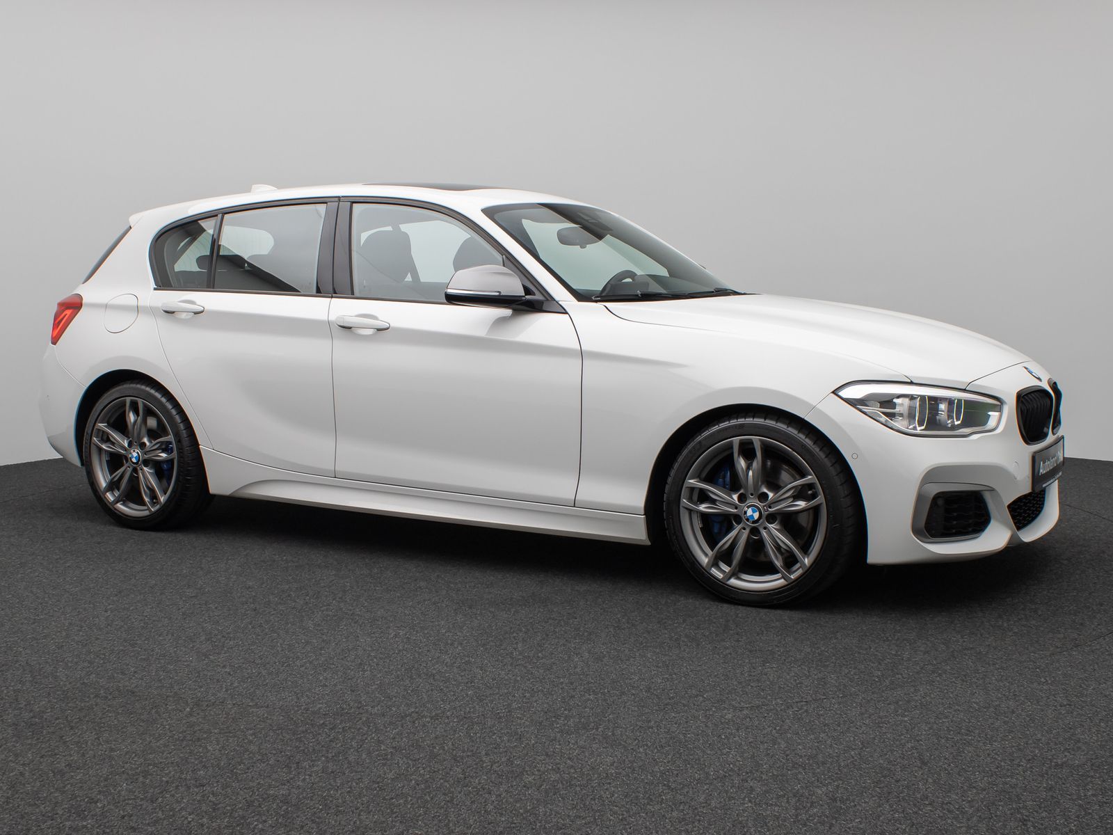 Fahrzeugabbildung BMW M135i xD Parkassist Glasdach H/K NaviPr Komfort