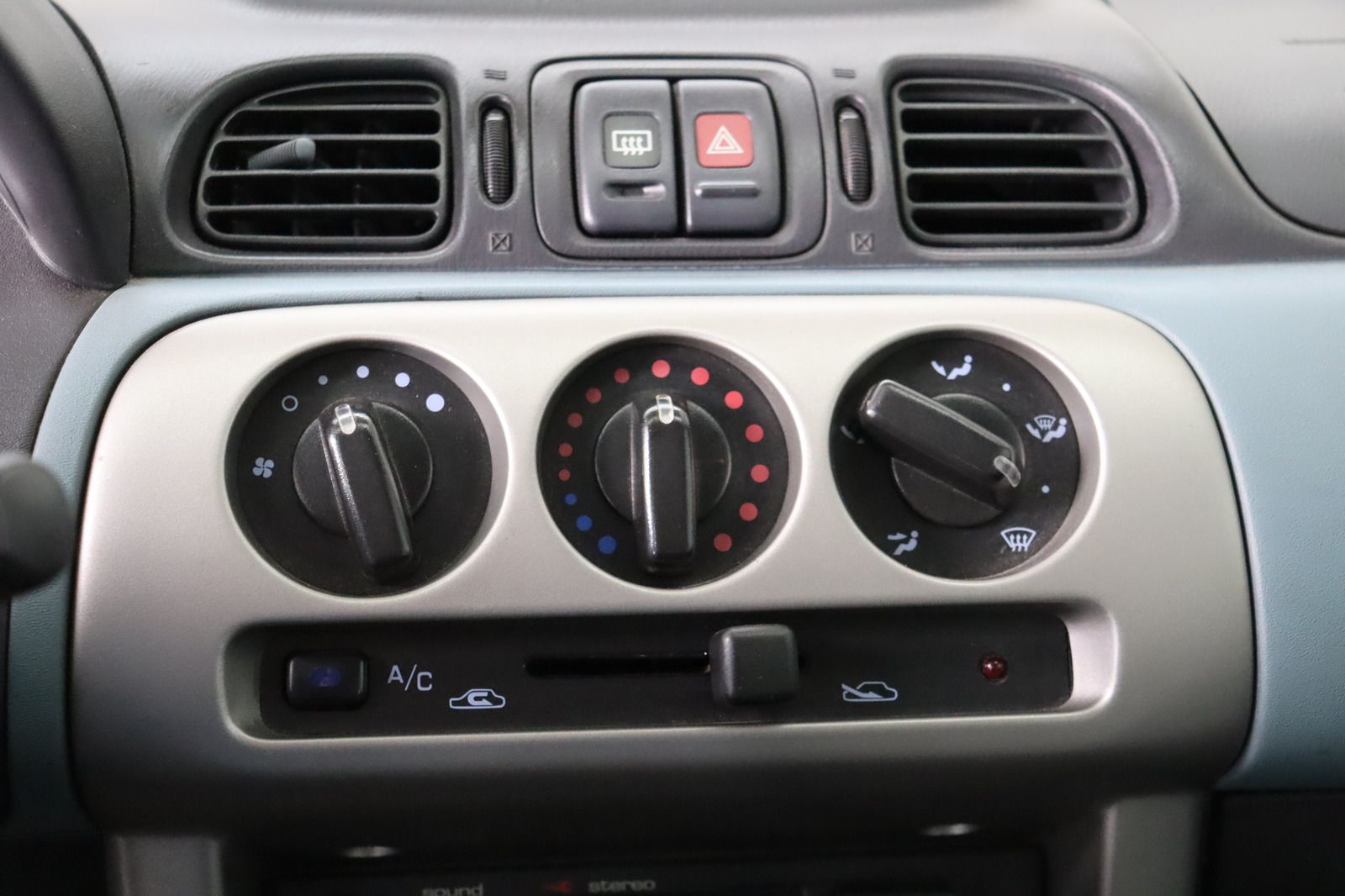 Fahrzeugabbildung Nissan Micra 1.0 * Klima