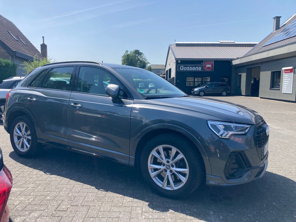 Image of Audi Q3