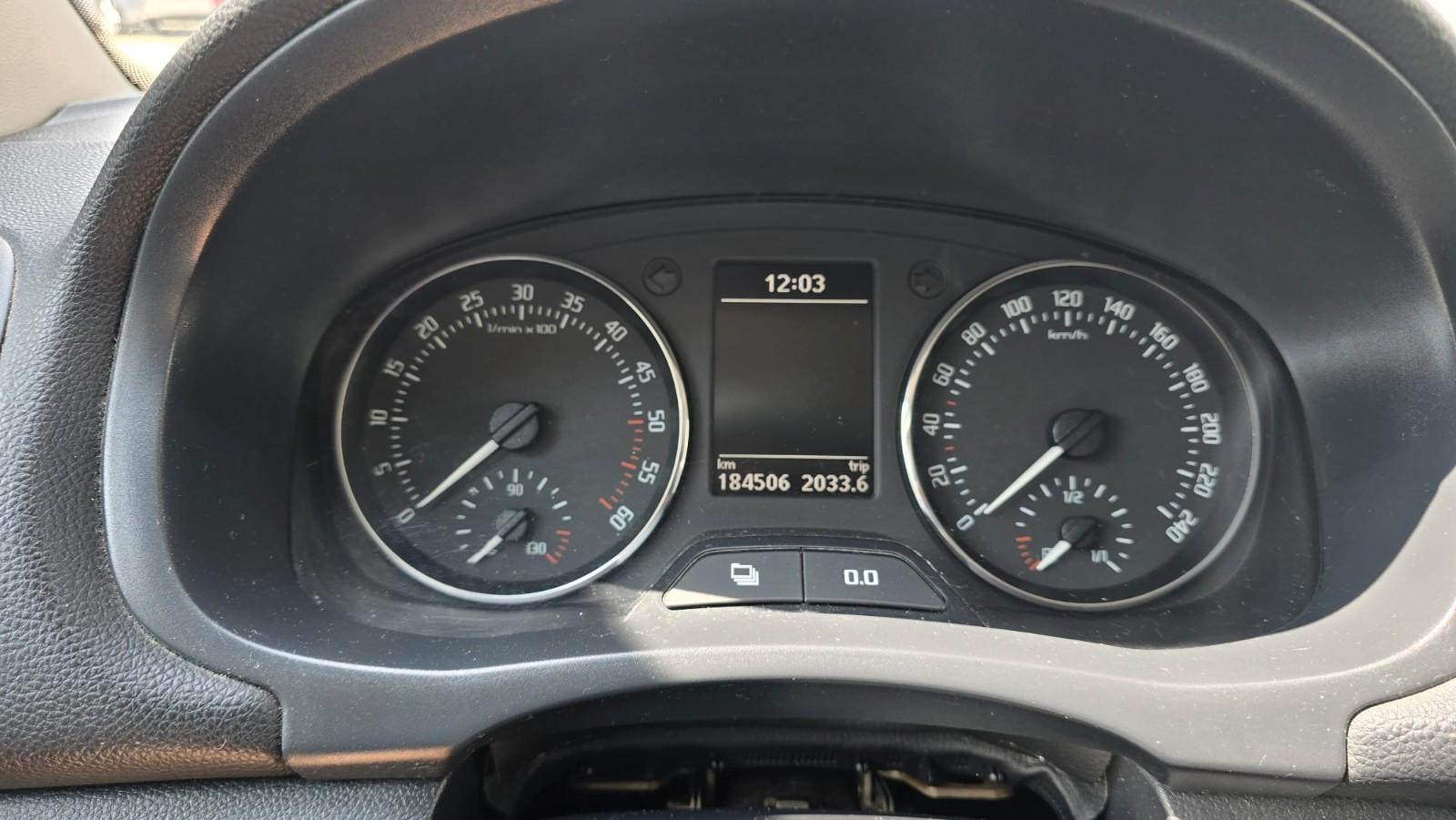 Skoda Fabia 2011 — photo 18