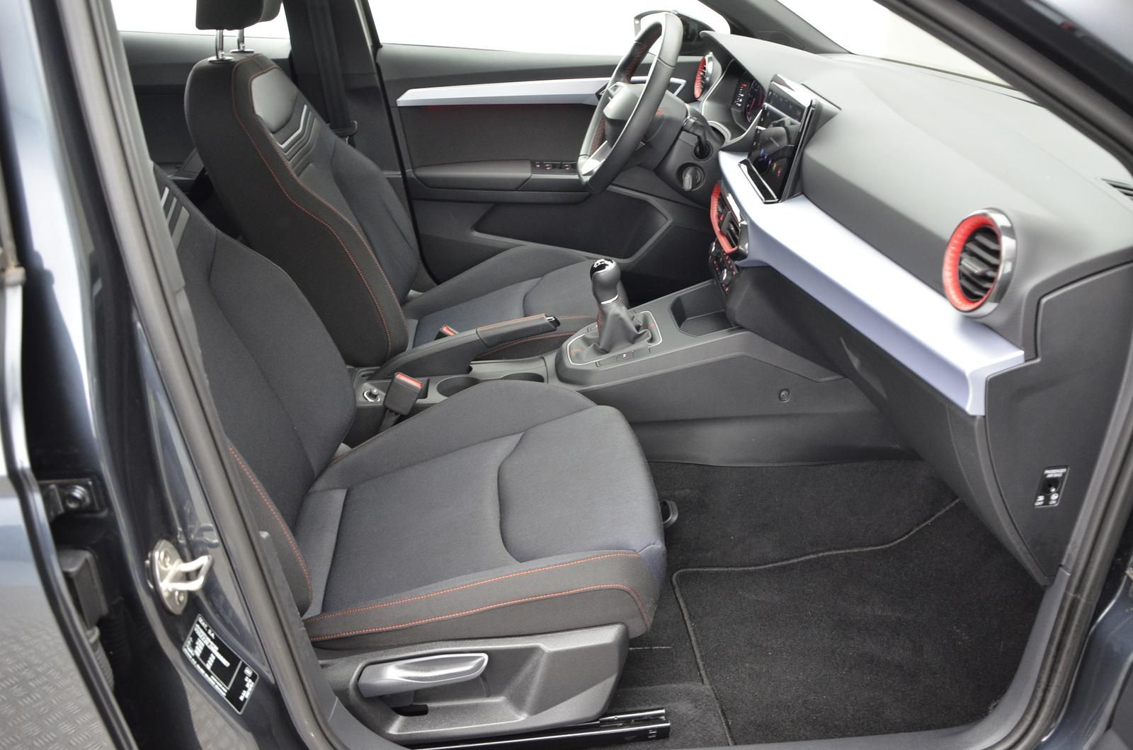 Fahrzeugabbildung SEAT Ibiza FR 1.0l TSI 81kW 6-Gang LED Navi