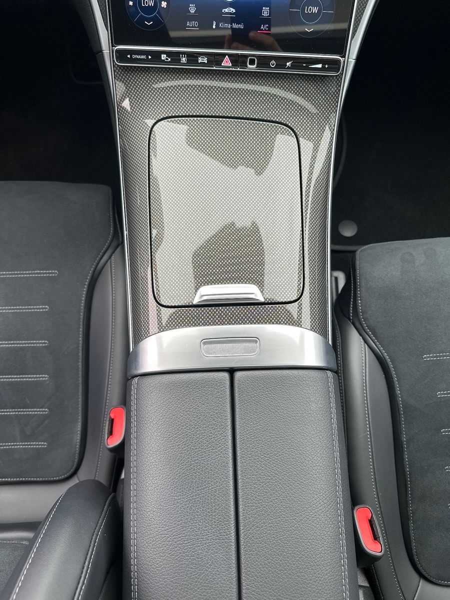 Fahrzeugabbildung Mercedes-Benz C 220d T AMG Line NAV+LED+ACC+KAMERA+PANO+STHZG