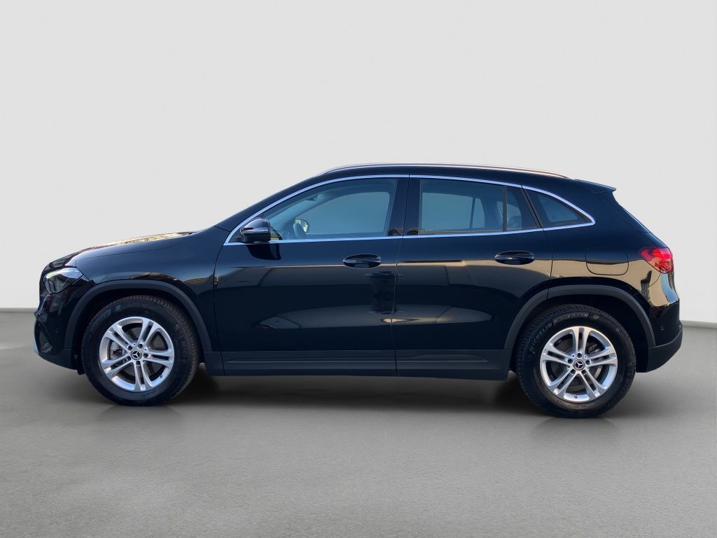 Fahrzeugabbildung Mercedes-Benz GLA 180 LED*AHK*NAVI*KAMERA*TOTWINKEL*DAB
