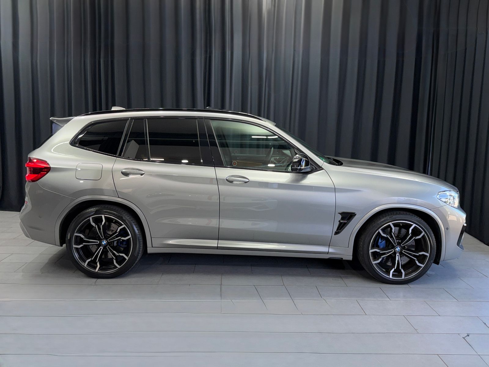 Fahrzeugabbildung BMW X3 M |H/K|HuD|PANO|LASER|INDIVIDUAL