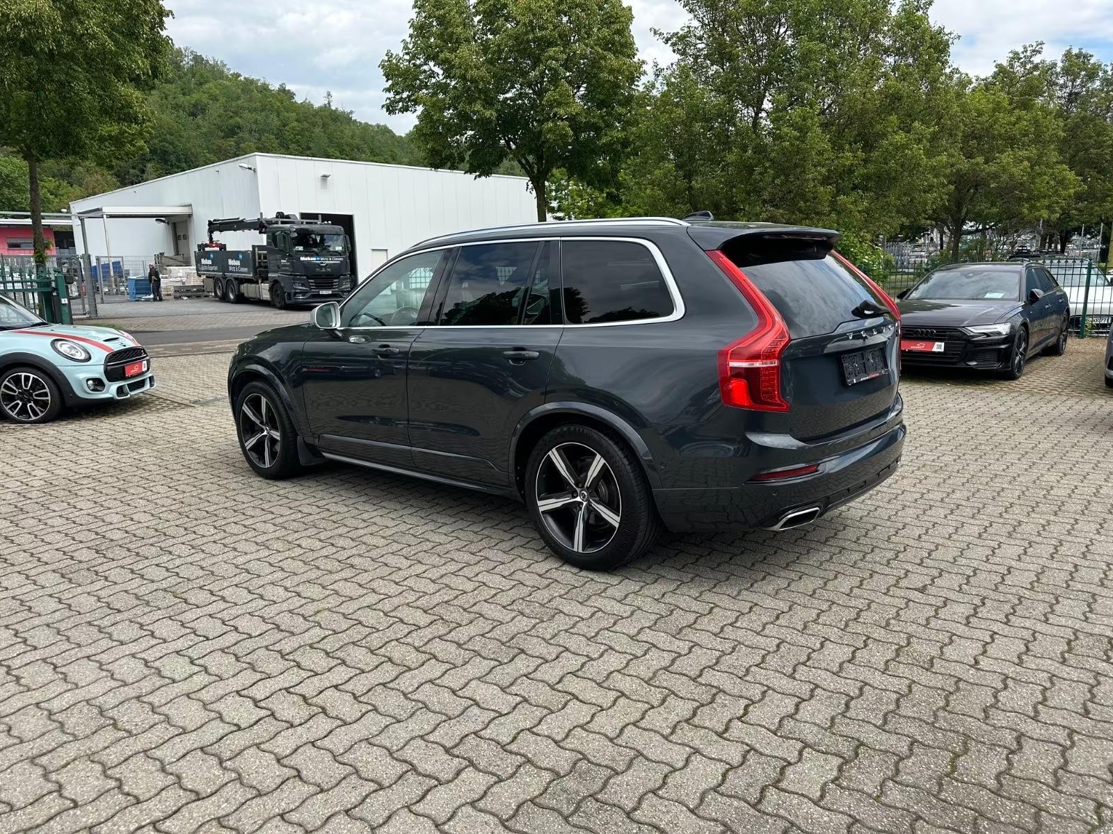 Volvo XC90 R-Design AWD KEY Stand AHK Pano ACC Luft
