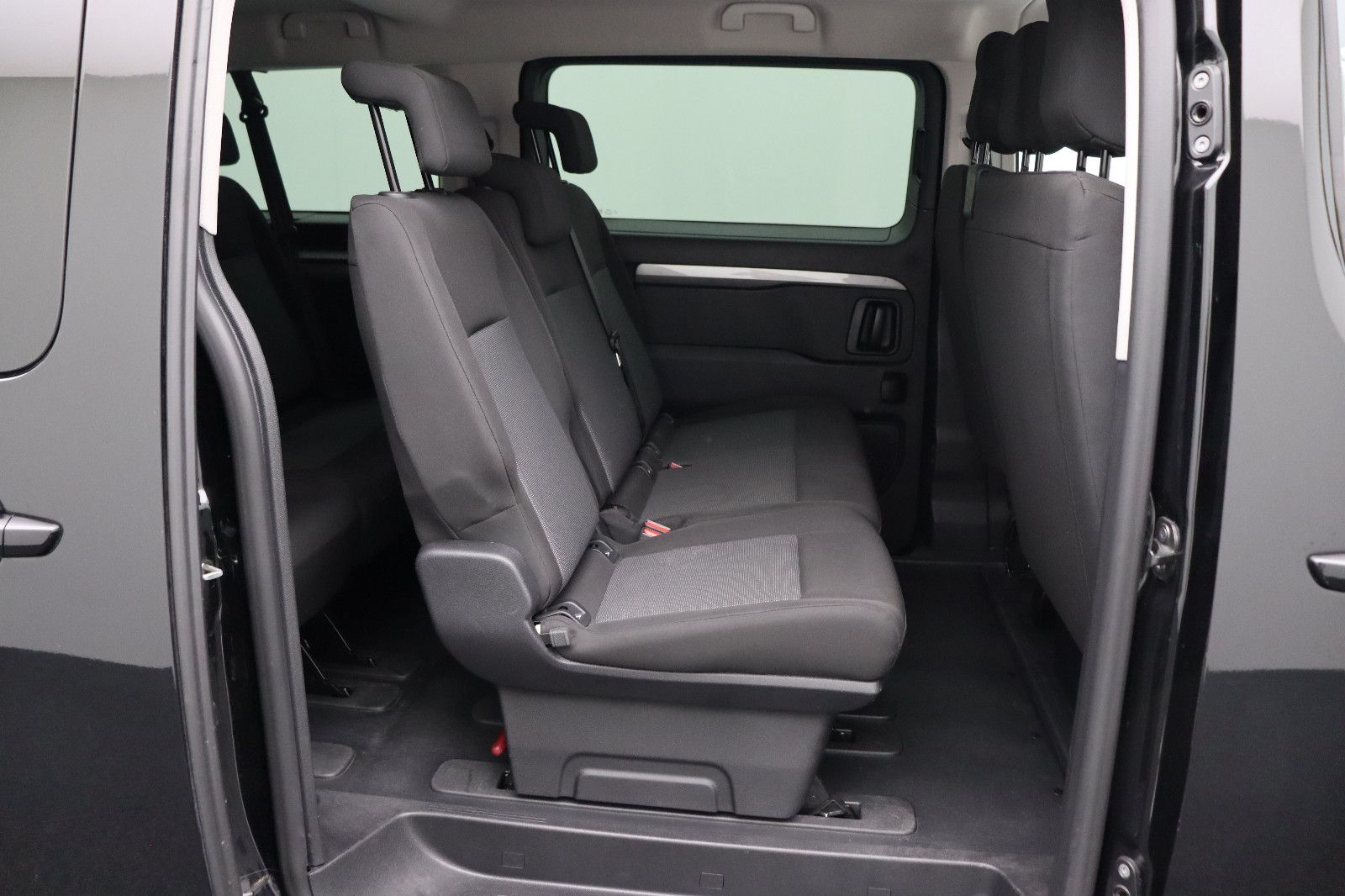 Fahrzeugabbildung Opel Zafira Life 2.0 AT Edition XL L3 9-Sitzer