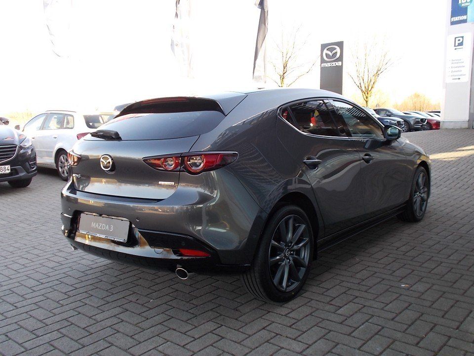 Fahrzeugabbildung Mazda 3 M-Hybrid Selection G-122 LEDER-S DES-P NAVI AC