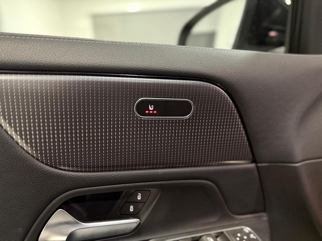 Mercedes-Benz GLA 220