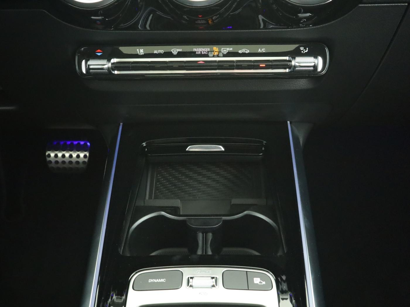 Mercedes-Benz GLA *AMG*RückKamera*Panodach*Keyless*WinterP, миниатюра 24