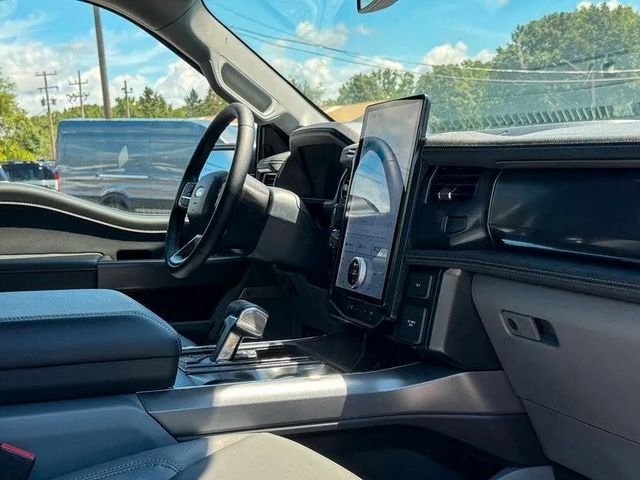 Ford F 150 Lightning Flash gr Batterie im Vorlauf+11
