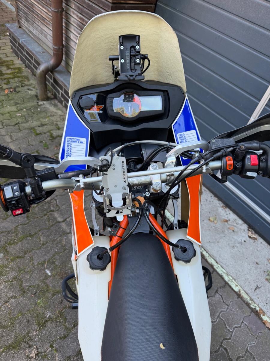 KTM Enduro 2013 — двигун 690 cm³