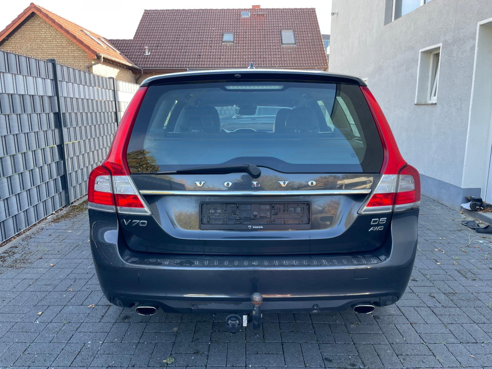 Volvo V70 2015 — photo 10