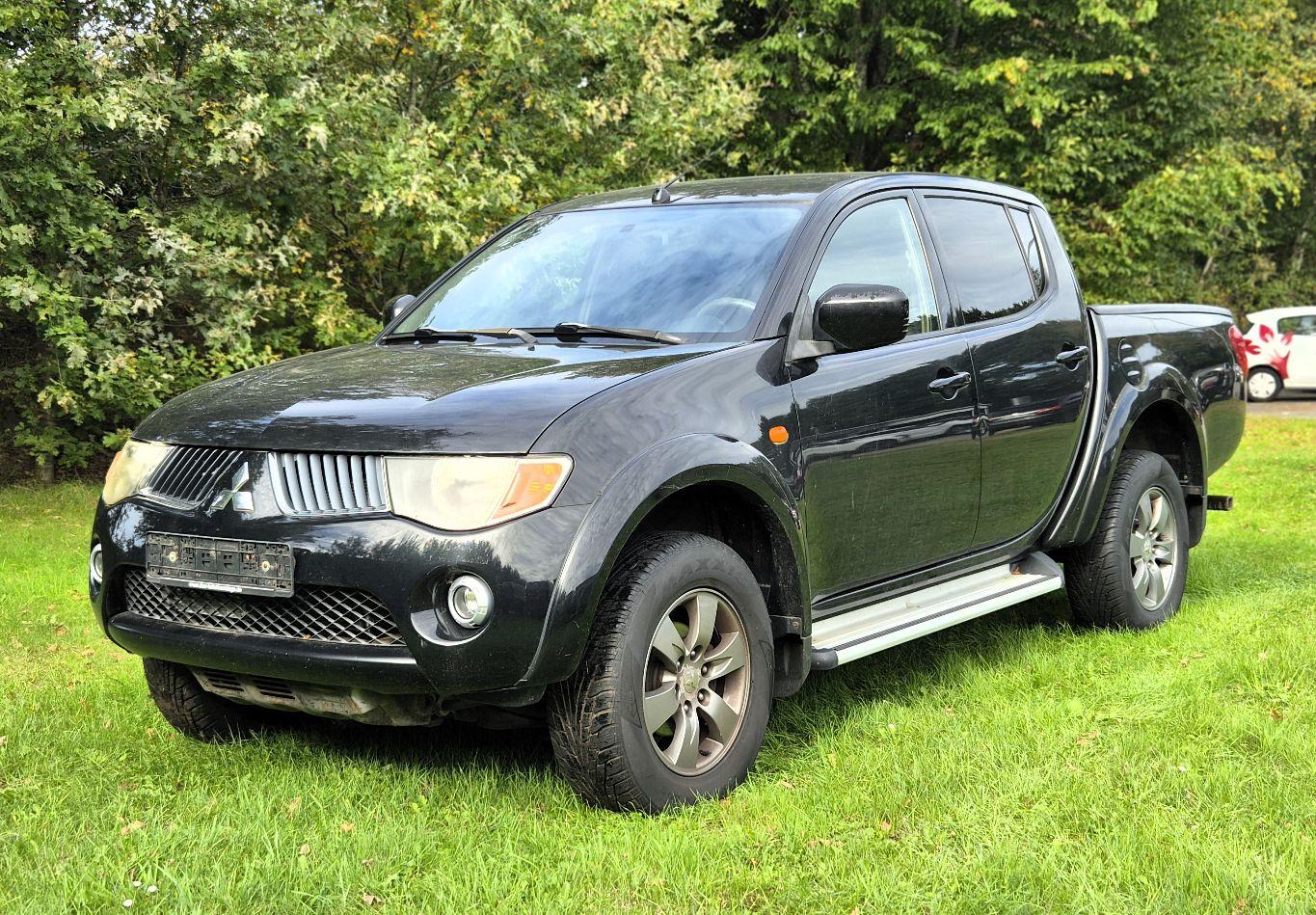 MITSUBISHI L200 2.5 DI-4WD CLIM ATTELAGE | 136 ch | 4X4 | BVM | VOLANT EN CUIR