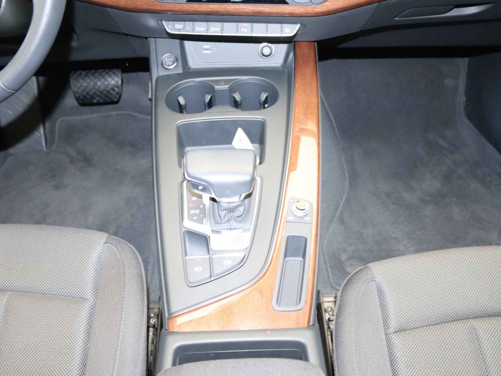 Audi A4 - Bild 12