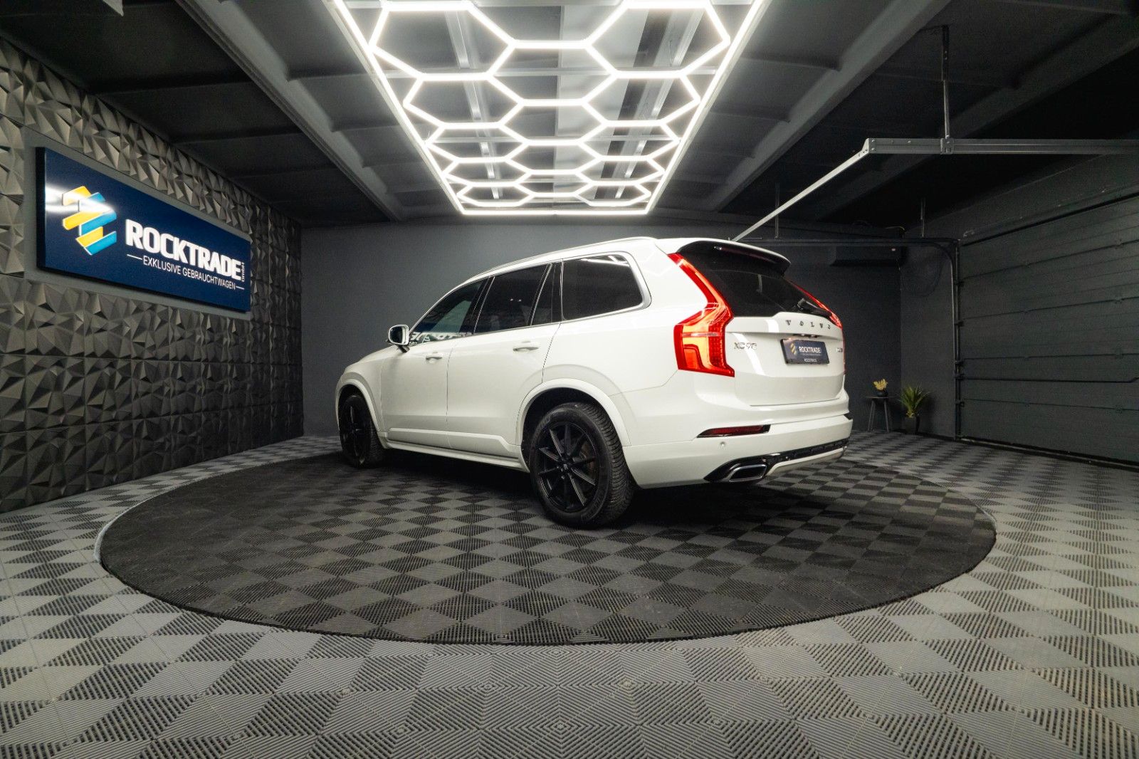 Fahrzeugabbildung Volvo XC90 R Design AWD Night-Paket | ACC | LED | DAB+