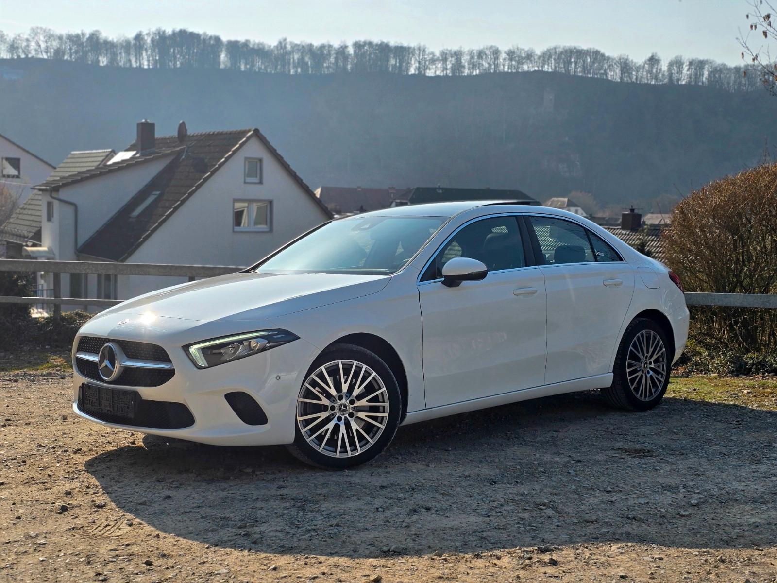 Mercedes-Benz A 250 e Limousine Prog. PANO KAMERA LED WIDE 18"
