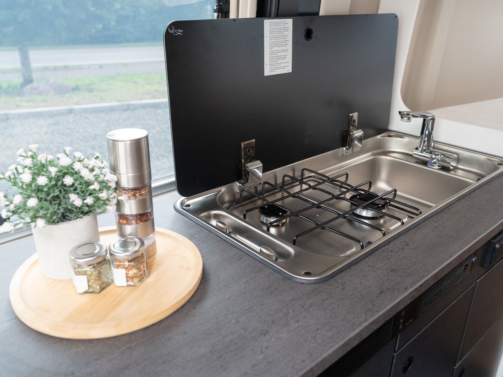 Fahrzeugabbildung Sunlight Adventure Cliff 602 AKTION*Rahmenfenster