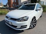 Volkswagen Golf 7 1.4TSI Variant Highline ACC AHK 8xbereift - Volkswagen Golf mit Benzin-Antrieb: Kombi, 1.8