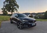 Volvo XC40 D4 AWD R-Design Pano PilotAssist HK Standhg - Volvo XC40 von privat