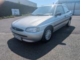 Ford Escort 1.6i 16V Oldtimer - Ford Escort: 1.6
