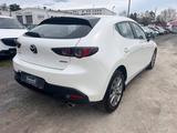 Mazda 3 Lim. 5-trg. Hybr/Benzin Xenon Navi 360`Kamera - weiße Mazda 3