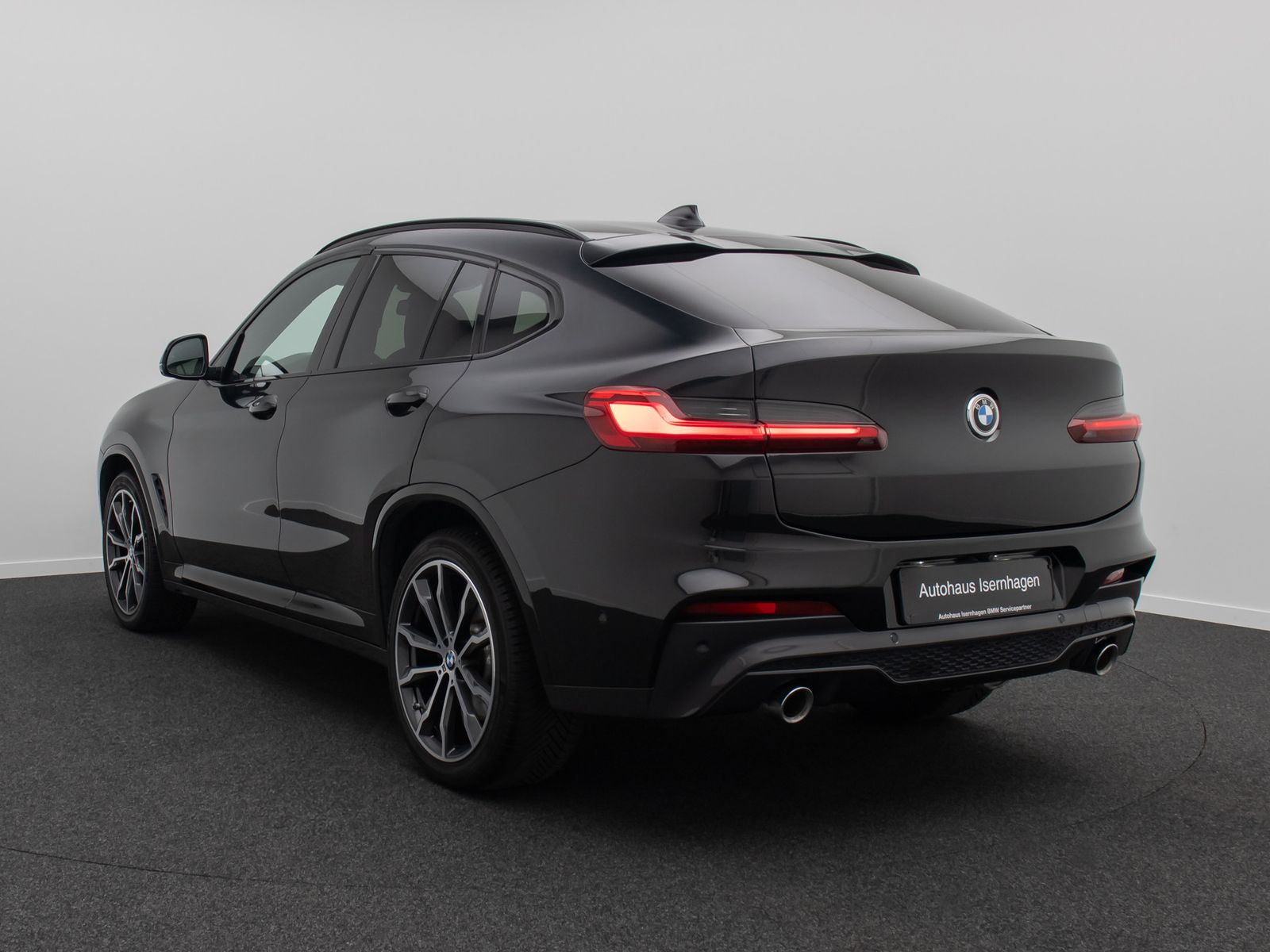 Fahrzeugabbildung BMW X4 xD30d M Sport ACC 360&deg;AHK DispKey HUD H/K 20"
