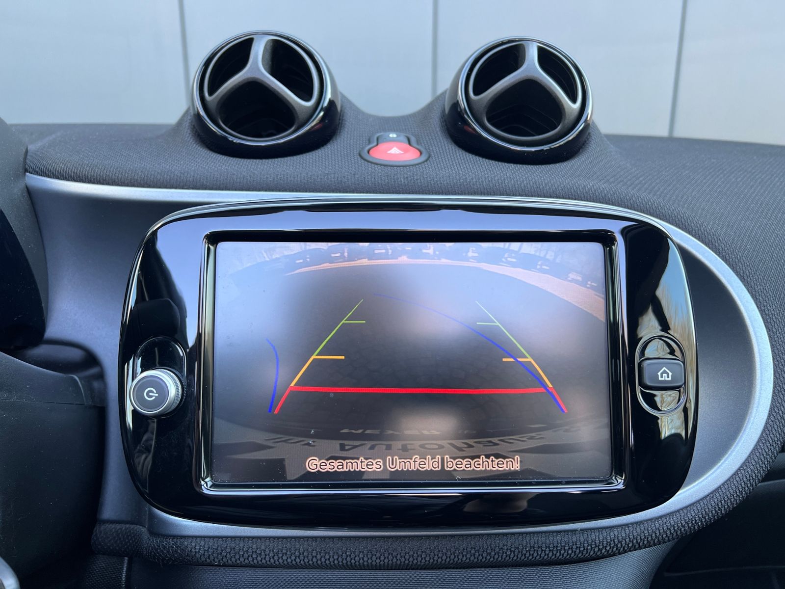 Fahrzeugabbildung Smart fortwo cabrio electric drive EQ *Navi, SHZ, PDC