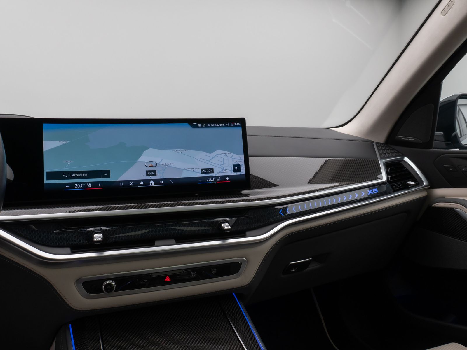 Fahrzeugabbildung BMW X5 xD30d M Sport Pro SkyLoung 360°HUD H/K SoftCL