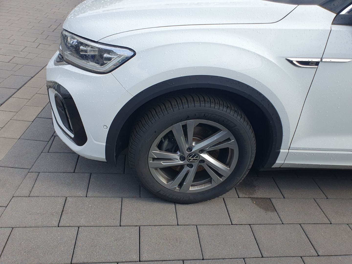 Volkswagen T-Roc R-Line 2.0 TDI DSG Navi AHK digitales Cock foto 3
