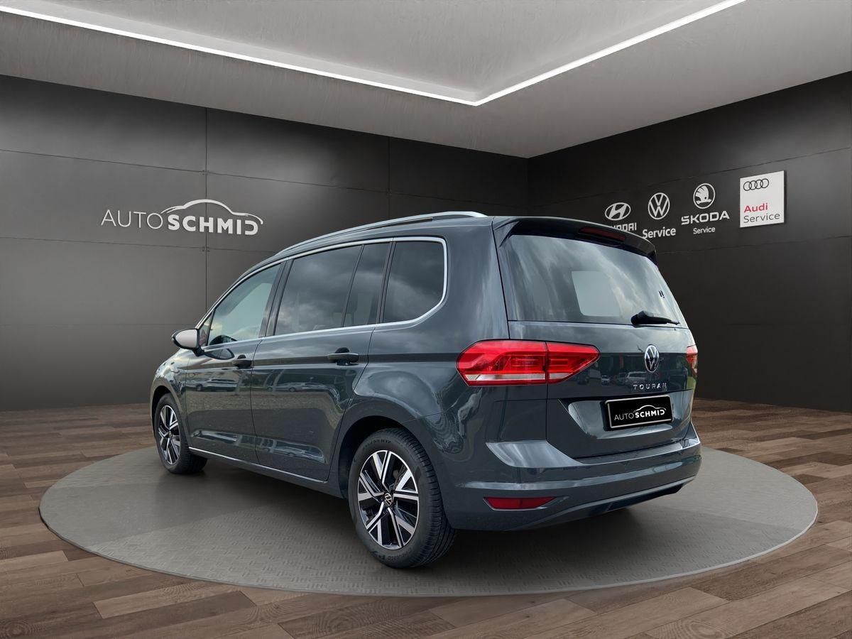Touran Highline 1.5l TSI DSG LED Navi ACC 7-Sit