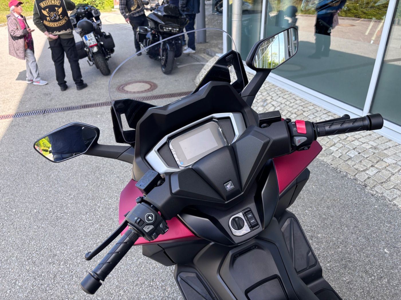 Fahrzeugabbildung Honda Forza 350 NSS 350