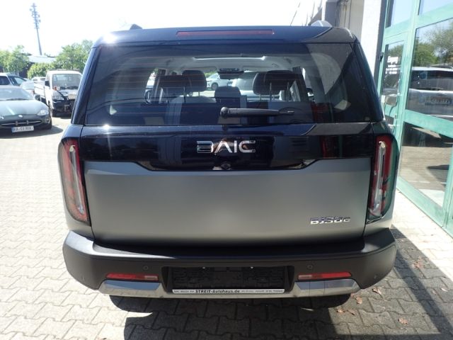 Fahrzeugabbildung BAIC BJ30 4WD HEV El. Panodach Leder digitales Cockpi