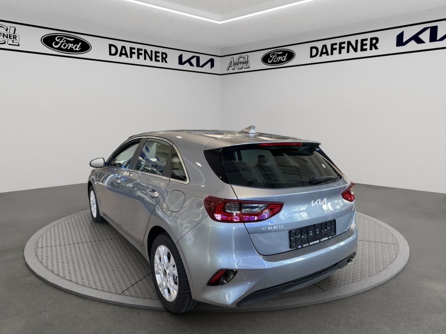 Fahrzeugabbildung Kia Ceed Ultimate Edition Kamera totWinkASS Navi