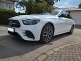 Mercedes-Benz E 220 d T AMG / DISTRONIC / MB100 Garantie