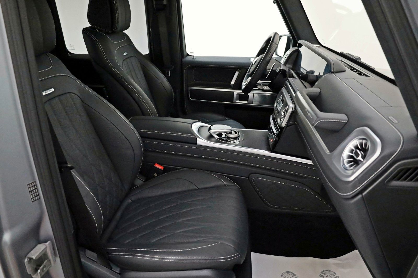 Fahrzeugabbildung Mercedes-Benz G63 AMG V8 Manufaktur+Superior+NightPaket II