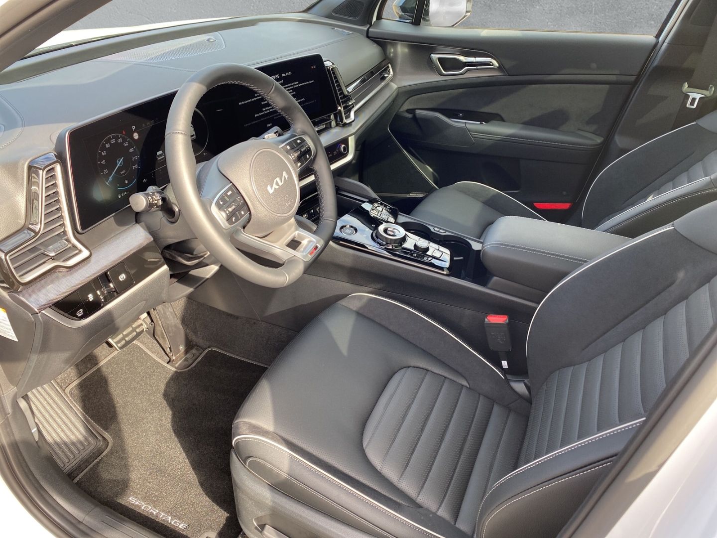 Fahrzeugabbildung Kia Sportage GT-Line 4WD 1.6 T-GDI Mild-Hybrid EU6e